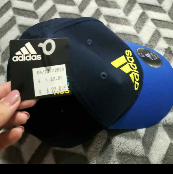 Adidas cap - Picture 2 of 2